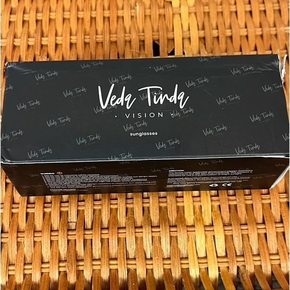 NWB VEDA TINDA Sunglasses, Case and Croakies Green Tint Gold Frames